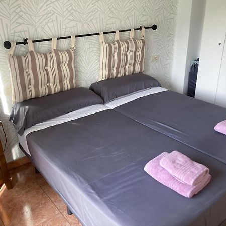Luninoso Y Practico Apartamento En El Centro Con Amplio Parking Incluido Granada Kültér fotó