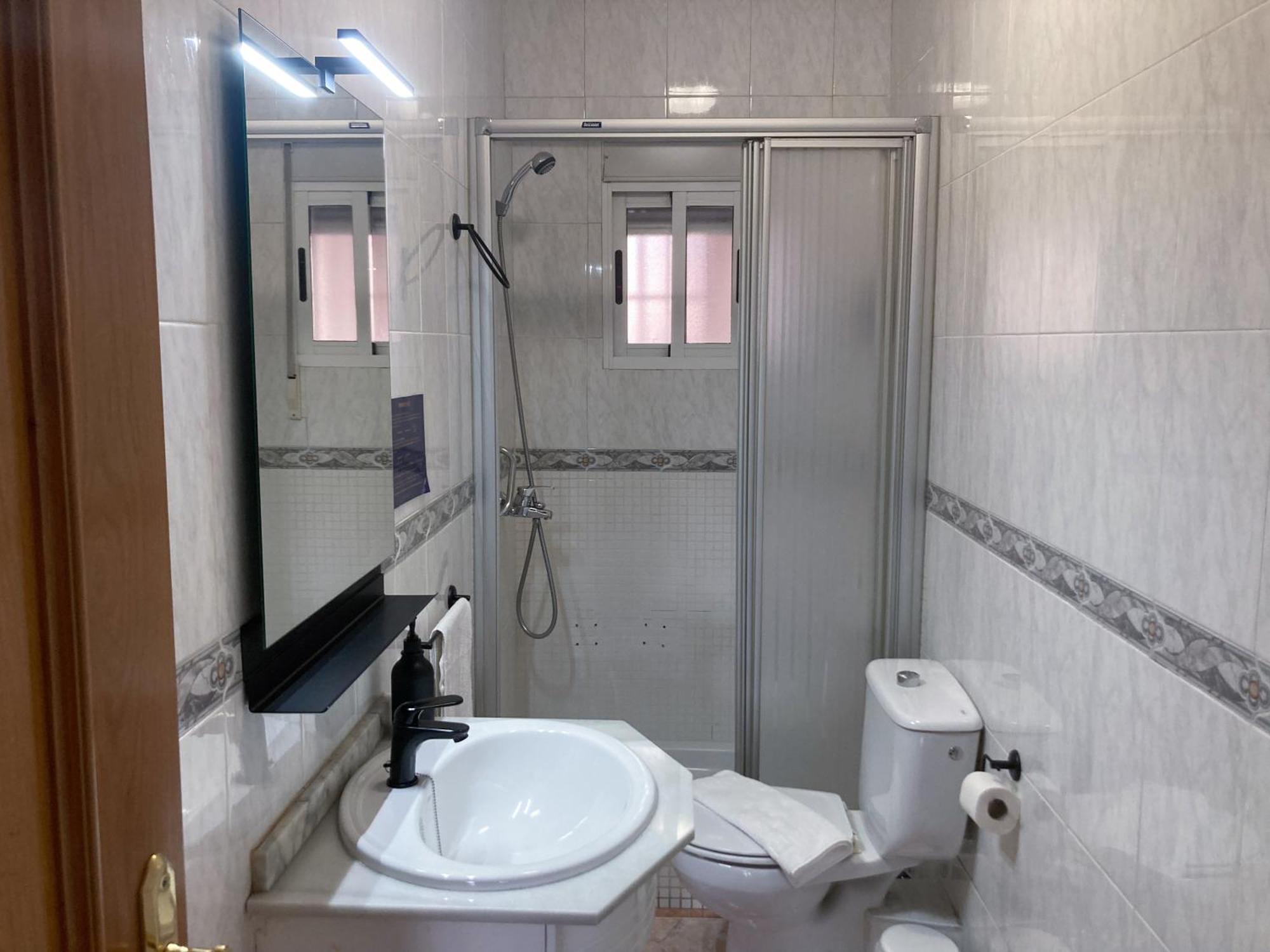 Luninoso Y Practico Apartamento En El Centro Con Amplio Parking Incluido Granada Kültér fotó