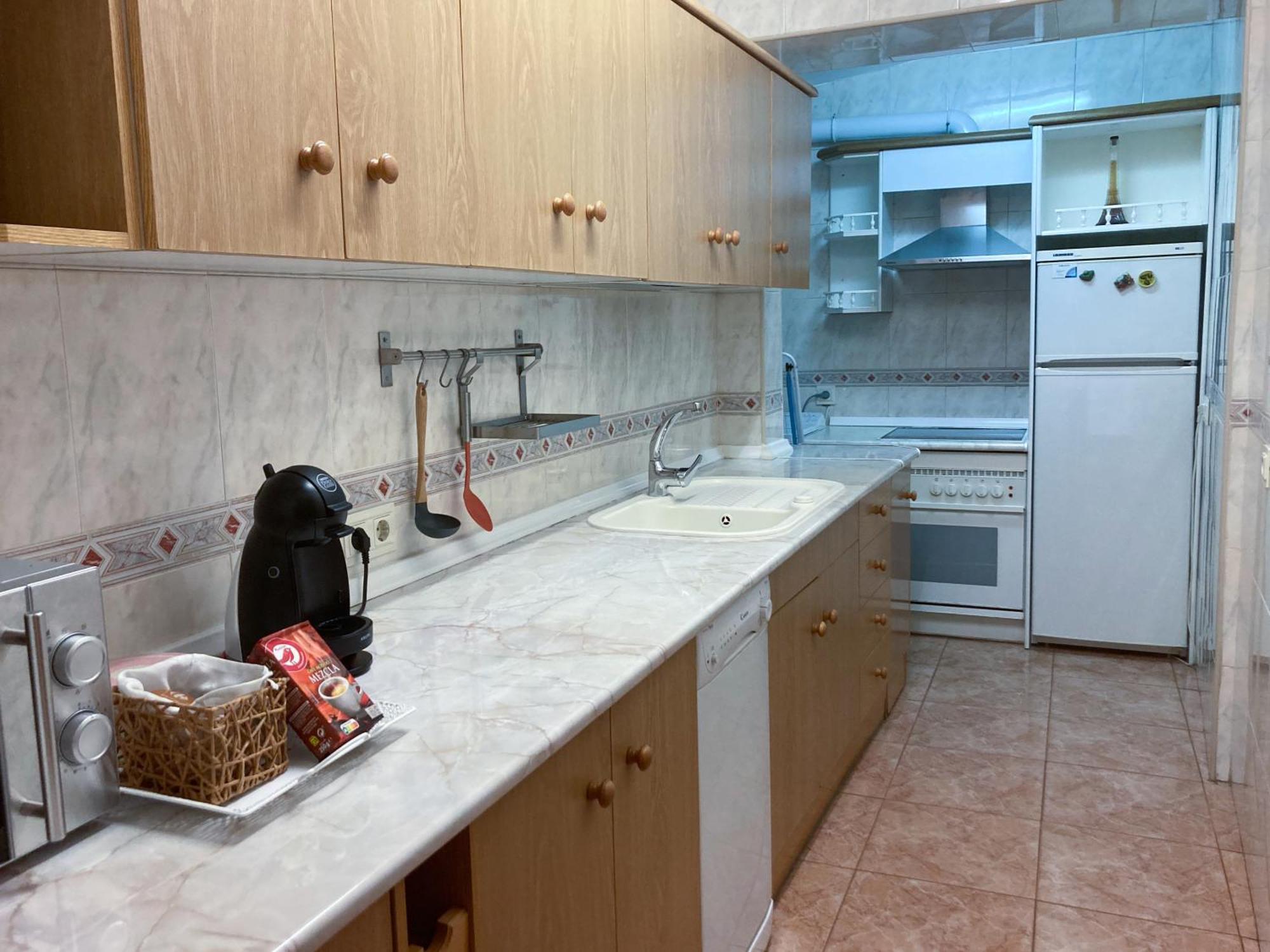 Luninoso Y Practico Apartamento En El Centro Con Amplio Parking Incluido Granada Kültér fotó